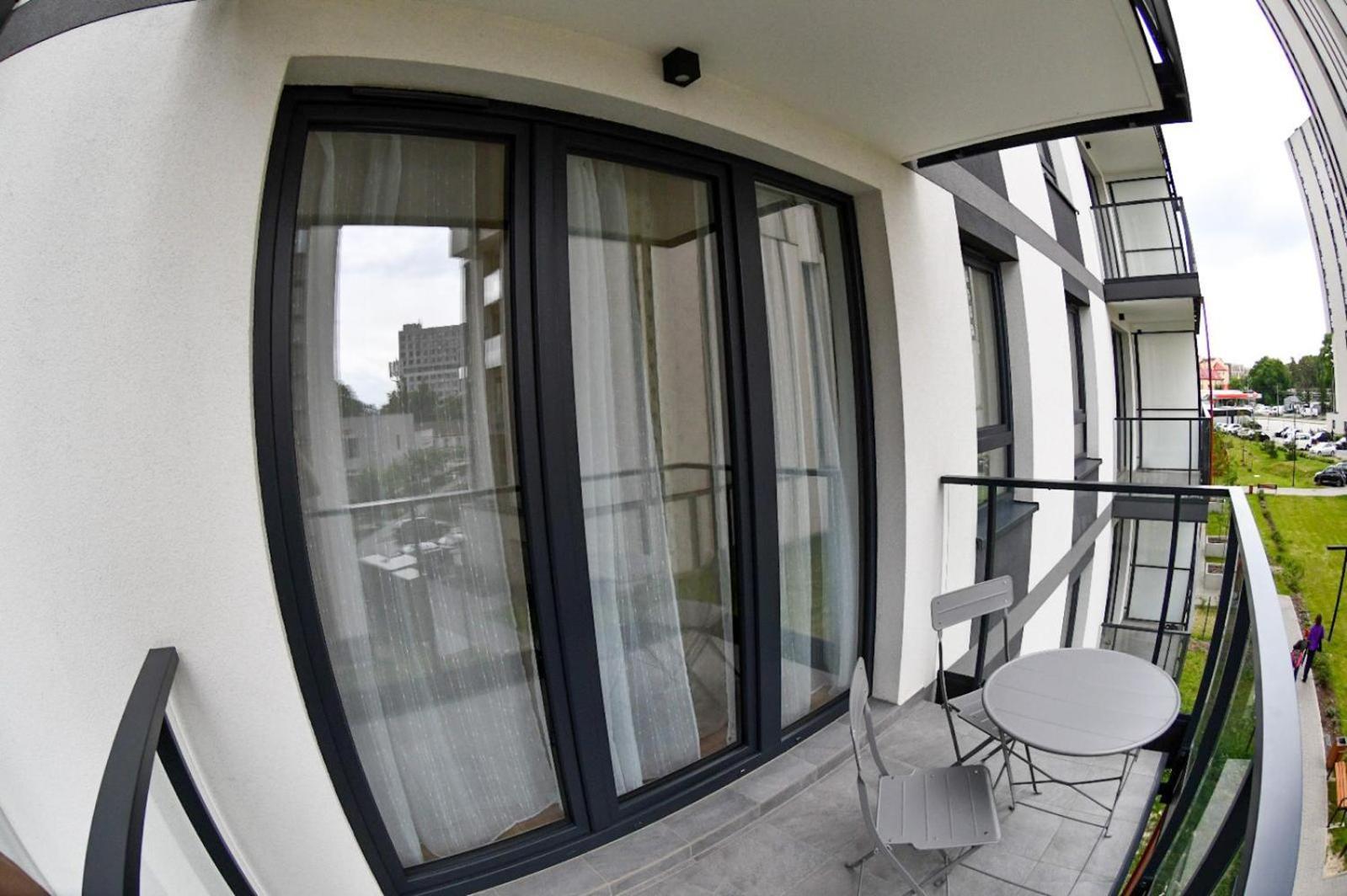 Elegant Two-Room Apartment, Sleeps 4, Near Turon Arena, With Balcony Cracóvia Exterior foto